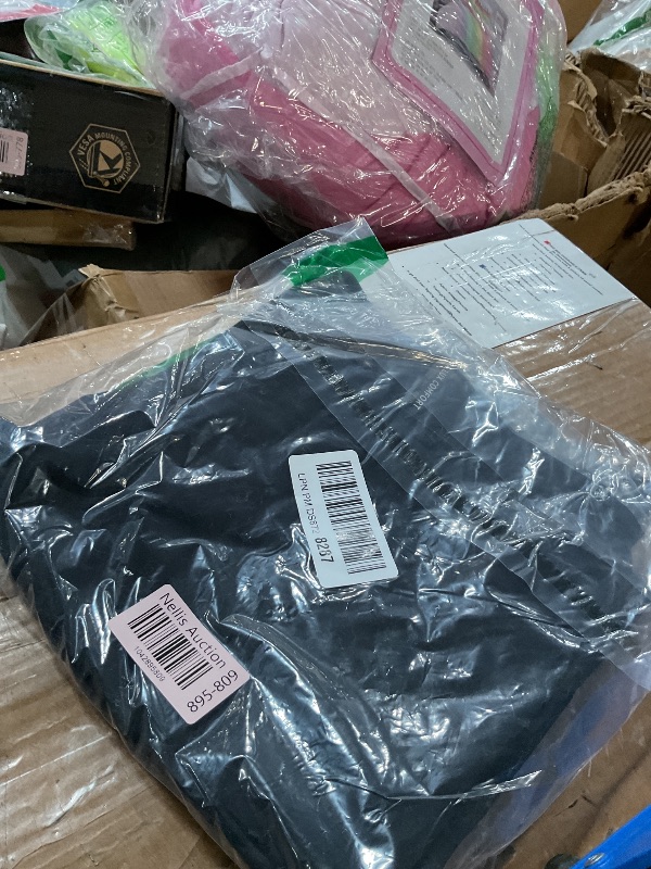 Photo 1 of **HAS A LOT OF LINT ON THEM** Lee Women's Ultra Lux Comfort with Flex Motion Trouser Pant Black 2 Medium