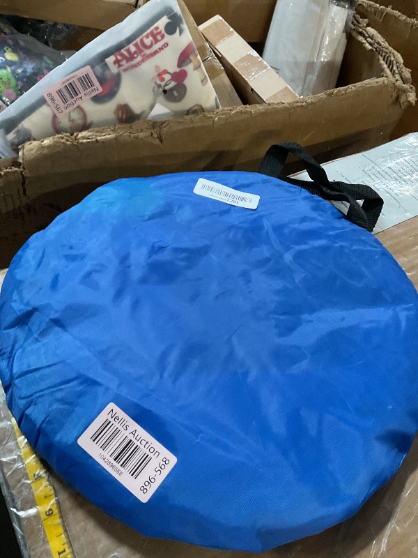 Photo 1 of (USED/FAIR) EVERRUSH Pop Up Soccer Goals Nets for Backyard Beach Soccer Training Net Mini Portable Foldable Lightweight Indoor + Outdoor Football Goal with Carry Bag