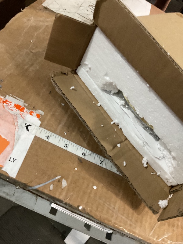 Photo 1 of **POSSIBLY FOR PARTS/MISSING POLE SUPPORT FOR MIRRIOR FROM BASE** Amazon Basics Tabletop Mount Vanity Round Mirror, 1X/5X Magnification, Iron, 7.2"L x 4.92"W, Gold