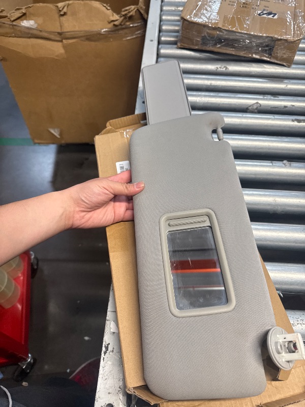 Photo 1 of **Prev used**Dirty**
Forwinparts Passenger Right Side Sun Visor Replacement for 2010-2023 Toyota 4Runner Limited ?7431035B01E1 7431035B00E1 Beige