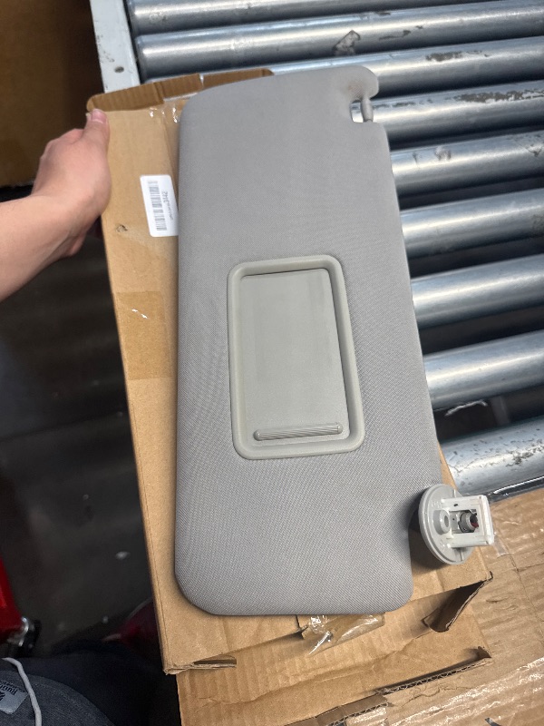 Photo 1 of **Prev used**Dirty**
Forwinparts Passenger Right Side Sun Visor Replacement for 2010-2023 Toyota 4Runner Limited ?7431035B01E1 7431035B00E1 Beige