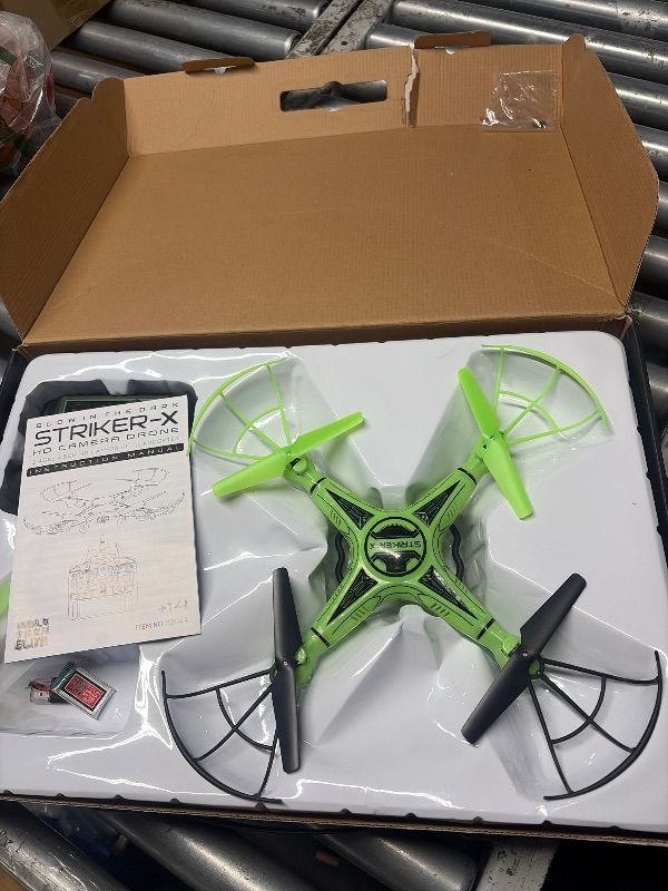 Photo 1 of ***FOR PARTS ONLY***
World Tech Toys Striker-X Glow-In-The-Dark 2.4Ghz 4.5Ch RC HD Camera Drone