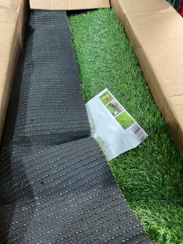 Photo 1 of (Used)(damaged) Roll Of Artificial grass 
