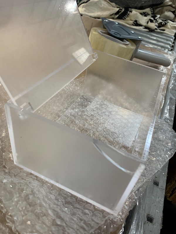 Photo 1 of (see images for damage) Sohalejr Dryer Sheet Holder Sheets Container Transparent 5 mm Thickness Acrylic Box with Lid Clear Dryer Sheet Dispenser for Laundry 