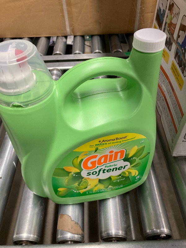 Photo 1 of 
Gain Laundry Liquid Fabric Softener, Original Scent, Fabric Conditioner, 4.16 L, 190 Loads