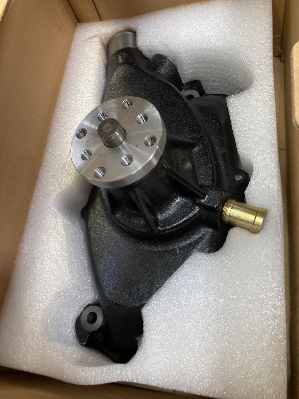 Photo 1 of ***missing gaskets*** New Marine Water Pump Fit For GM 7.4L (454) or 8.2 (502) V8 Engine 850454R1 67859 17670 811573 387447 3855991?Marine Circulating Water Pump With Gaskets