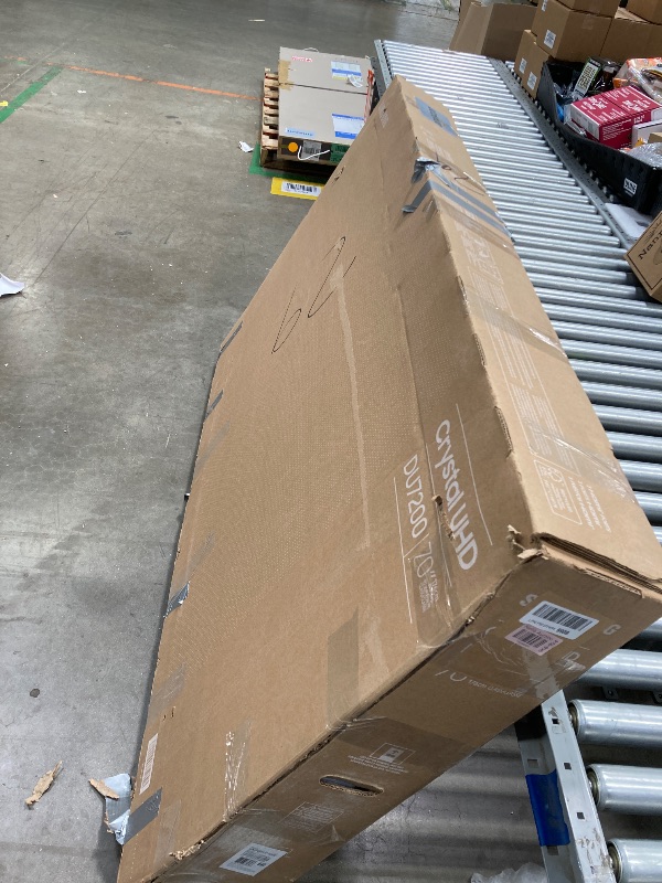 Photo 1 of **PARTS ONLY**SAMSUNG 70-Inch Class Crystal UHD 4K DU7200 Series HDR Smart TV w/Object Tracking Sound Lite, PurColor, Motion Xcelerator, Mega Contrast, Q-Symphony (UN70DU7200, 2024 Model)