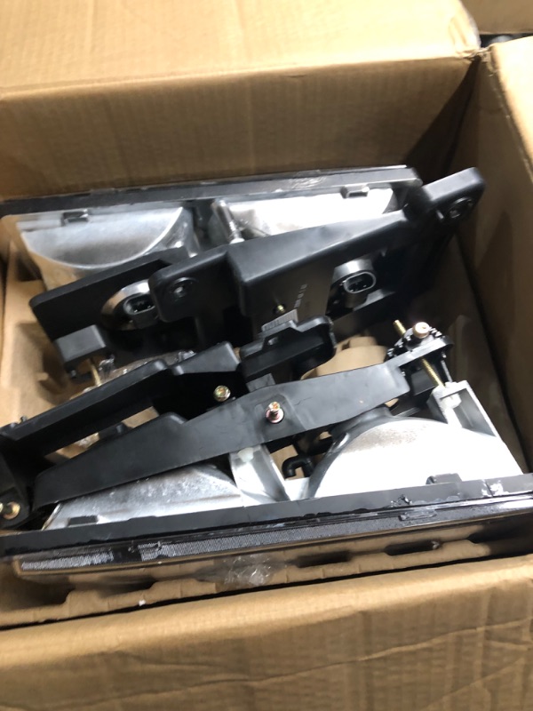 Photo 1 of ***MAJOR DAMAGE - SEE PICTURES - NO BULBS***
PIT66 Headlights w/Corner & Bumper Light Compatible with 1994-1998 Chevy Silverado Tahoe Suburban C10 C/K 1500 2500 3500 Smoky Lens Black Housing Amber Reflector