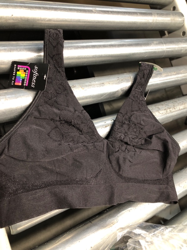 Photo 1 of (LARGE) (USED/FAIR) Bali Women's Wireless, Comfort Revolution Seamless Bra, ComfortFlex Fit, Moisture-Wicking, Black Aztec, Large