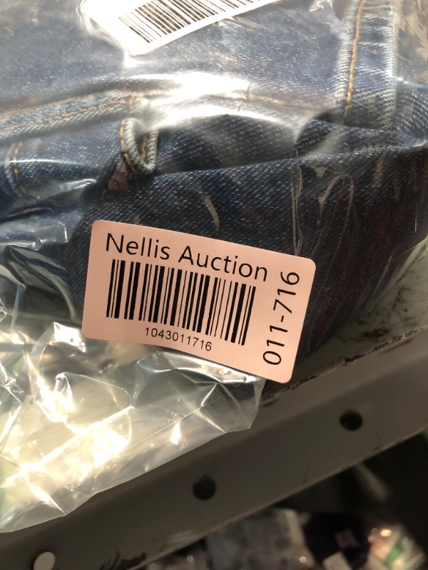 Photo 1 of ***(MINOR DAMAGE/ SEE NOTES)***
Amazon Essentials Men's Skinny-Fit Stretch Jean, Dark Wash, 36W x 32L