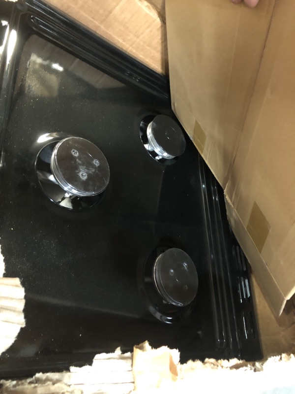 Photo 1 of ***FIAL SALE NONREFUNDABLE PARTS ONLY***Suburban Chevrolet MFG 3505A Standard Series Range - 22" with Black Top/Black Door and Piezo Ignition