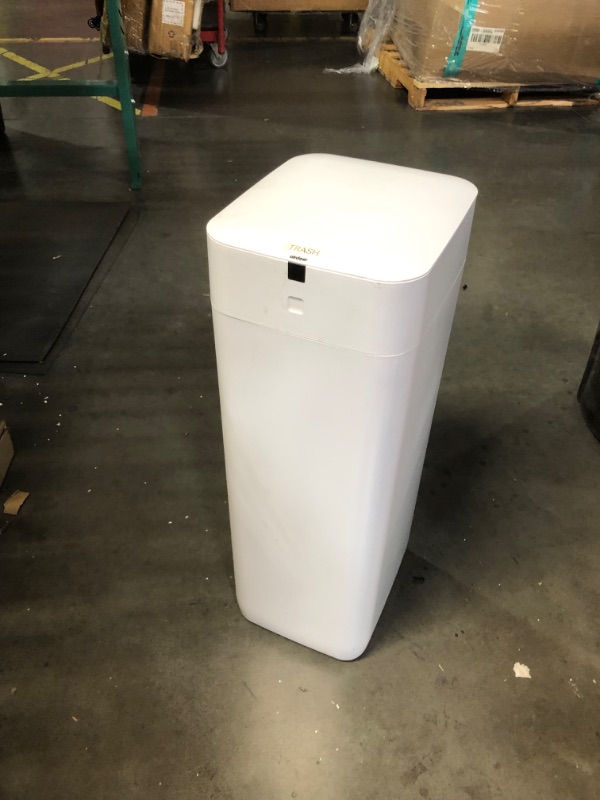 Photo 1 of ***HEAVILY USED AND DIRTY - SEE PICTURES***
Airdeer Automatic Trash Can, 8 Gallon Self Sealing and Self-Changing Smart Trash Can, Motion Sensor, Touchless Garbage can with lid for Kitchen Bathroom Bedroom Office, 6 Refill Rings(L2, White)