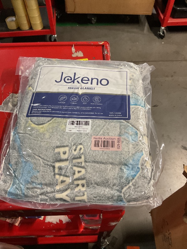 Photo 1 of ***FACTORY SEALED***Jekeno Glow in The Dark Gaming Blanket Gamer Game Controller Throw Gift Toys for Kids Boys Teen Son Adults Gamepad Presents Easter Birthday Christmas Bedroom Decor Luminous Blanket Grey 50"x60"