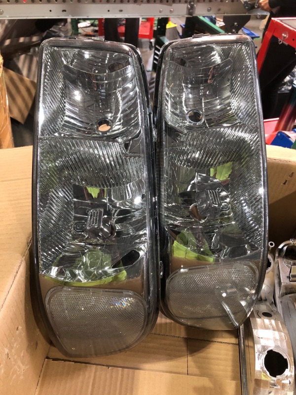 Photo 1 of (used)KUIPERAUTO Headlight Assembly Front Lamp Compatible with 1999-2006 GMC Sierra 1500 2500, 2000 2001 2002 2003 2004 2005 2006 GMC 