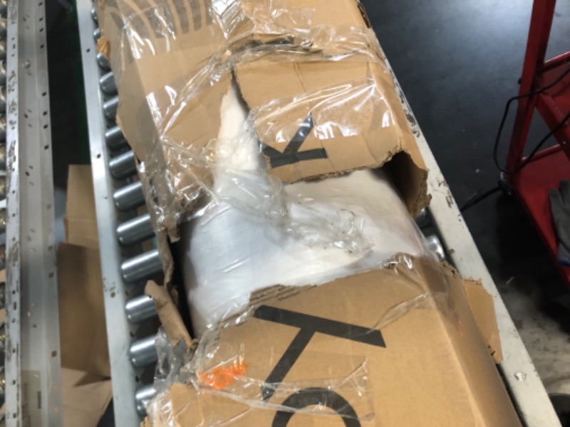 Photo 1 of ****just the boxs is damage***Vaobyk Queen Mattress, 10 inch Hybrid Queen Size Mattresses in a Box, Memory Foam Mattress with Pocket Springs, Pressure Relief & Motion Isolation, CertiPUR-US Certified, Medium Firm