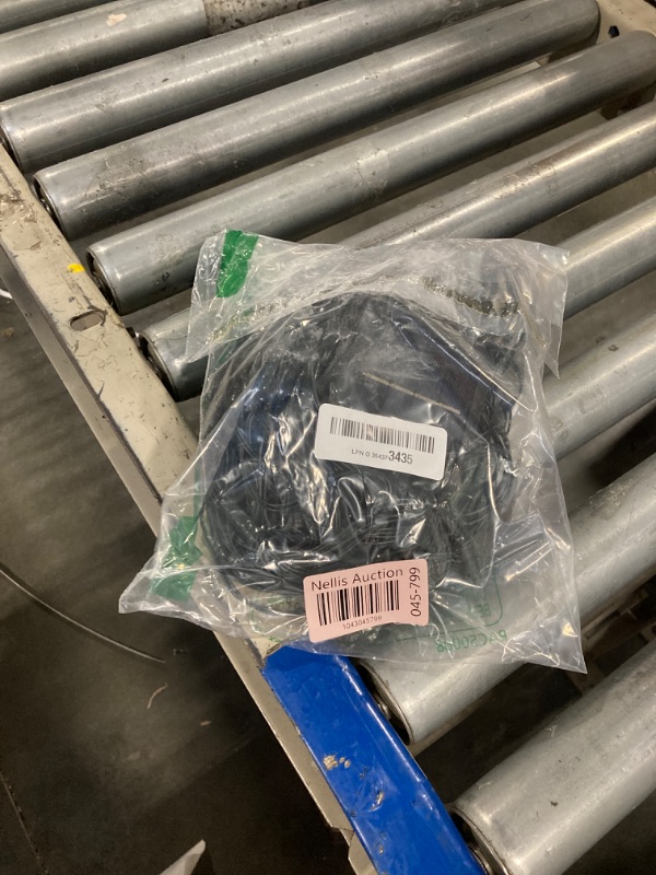 Photo 1 of echosari Solar Net Lights Outdoor, 100 LED 5Ft x 5Ft Bush Net Light Outdoor Mesh Lights Auto On/Off 8 Modes for Tree Fence Wall Roof Backyard Bush Decor (Cool White)