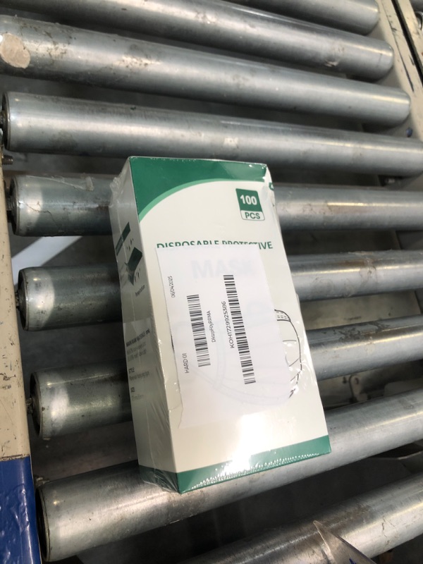 Photo 1 of 100 Pcs Disposable Mask