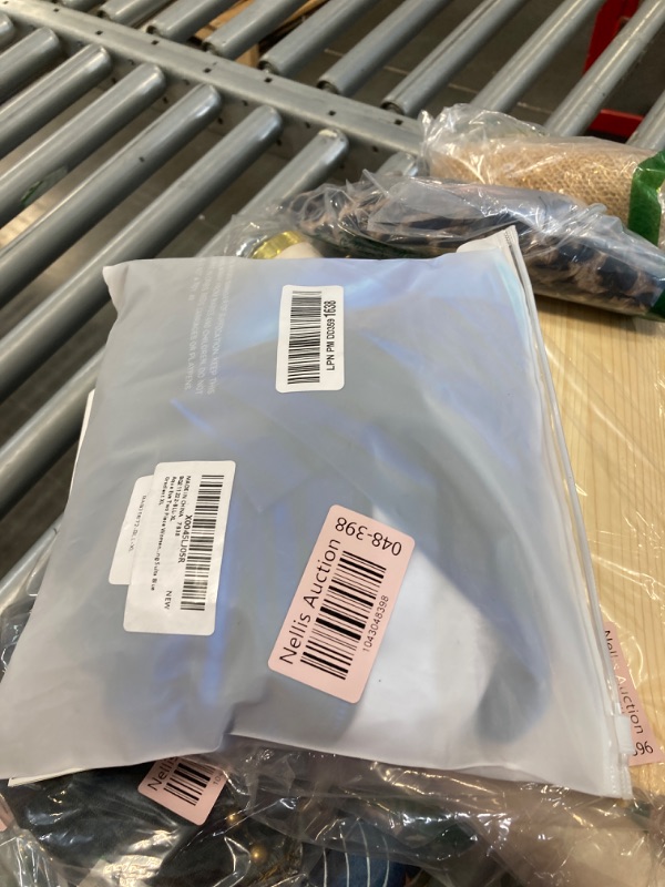 Photo 1 of Aqua Eve Two Piece Women's Tankini Swimsuits Blouson Swim Tank Top with Shorts Modest Bathing Suits Blue Gradient XL