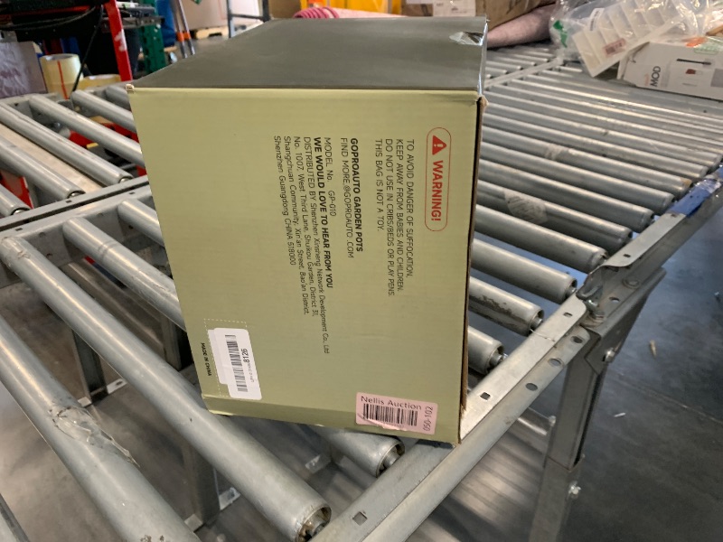 Photo 1 of **only one ** Goproauto 10 Inch Plant Pots with Drainage Hole - Lightweight Flower Pots for Herbs and Flowers - Home Decor Plastic Planters for Indoor Outdoor Plants- Pack of 4 (Blue, 10 inch)