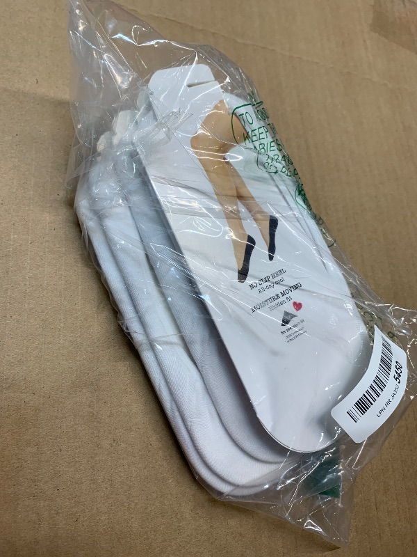 Photo 1 of ** 4 PAIRS ** Peds Women's Moisture Wicking Low Cut No Show Socks, 6-Pairs, White, Shoe Size: 8-12