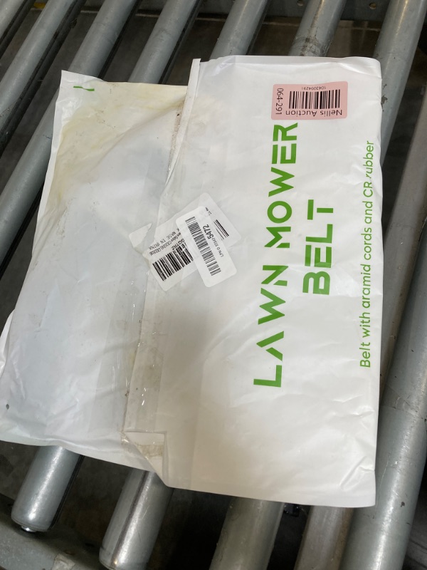 Photo 1 of 1/2" x 92" Driver Belt Fits for John Deere Sabre GX20241 GX22036, M144044, M151277, Fits for John Deere LT150, LT160, LT170, LT180, LT190, X300, X304