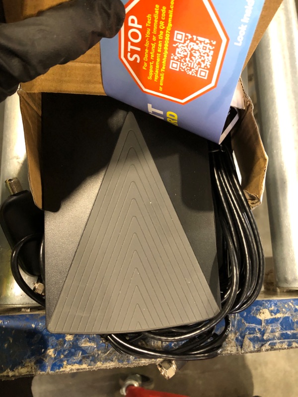Photo 1 of 2025 TV Antenna,1200+ Miles Long Range TV Antenna, HD Digital TV Antenna Indoor with Signal Booster, Antenna for Smart TV and All Older TV's-Supports 4K 1080p -33ft Long Cables