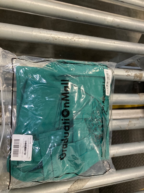 Photo 1 of GraduationMall Matte Graduation Gown Cap Tassel Set 2025 for High School and Bachelor Emerald Green 45(5'0"-5'2")