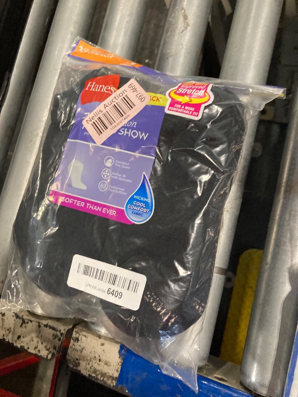 Photo 1 of 10-Pack Hanes Womens No Show Socks Extended Size 10 Pack 650/10P, 8-12, Black