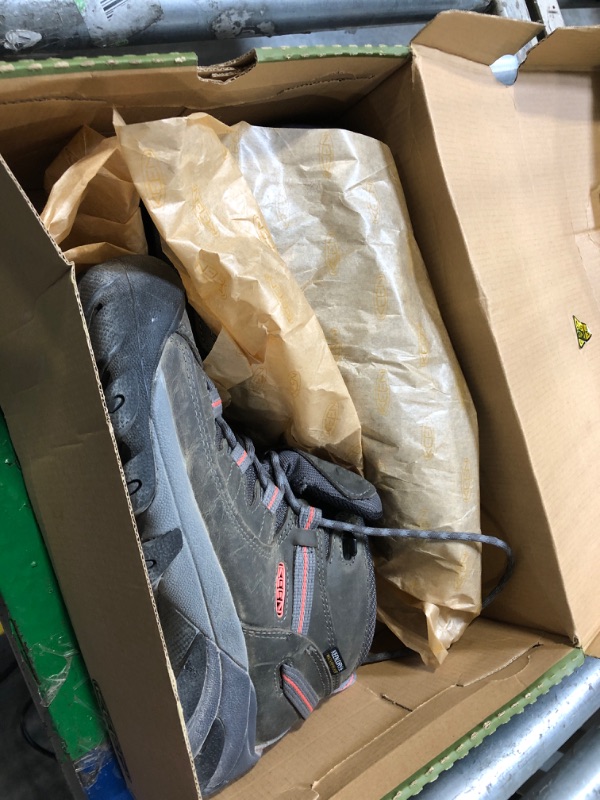Photo 1 of **VERY USED**KEEN Women's Targhee 2 Mid Height Waterproof Hiking Boots, Steel Grey/Coral, 7.5