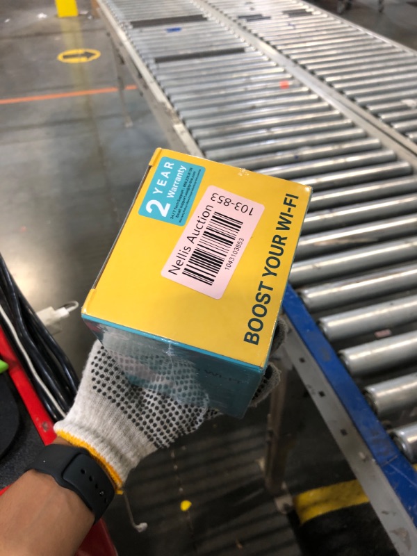 Photo 1 of ** SEALED**
TP-Link WiFi Extender with Ethernet Port, Dual Band 5GHz/2.4GHz , Up to 44% More Bandwidth than Single Band, Covers Up to 1200 Sq.ft and 30 Devices, Signal Booster Amplifier Supports OneMesh(RE220)