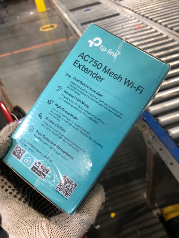 Photo 1 of ** SEALED**
TP-Link WiFi Extender with Ethernet Port, Dual Band 5GHz/2.4GHz , Up to 44% More Bandwidth than Single Band, Covers Up to 1200 Sq.ft and 30 Devices, Signal Booster Amplifier Supports OneMesh(RE220)