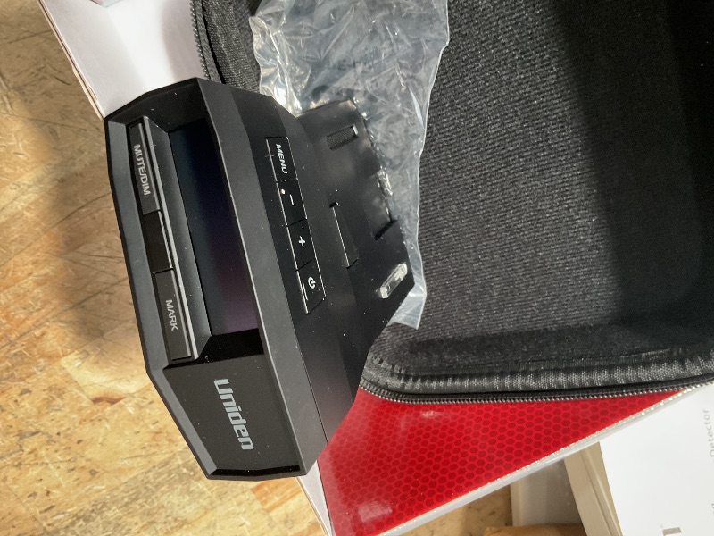 Photo 1 of *unable to tested* UNIDEN R8 Extreme Long-Range Radar/Laser Detector, Dual-Antennas Front & Rear Detection w/Directional Arrows, Built-in GPS w/Real-Time Alerts, Voice Alerts, Red Light Camera,Speed Camera Alerts,Black