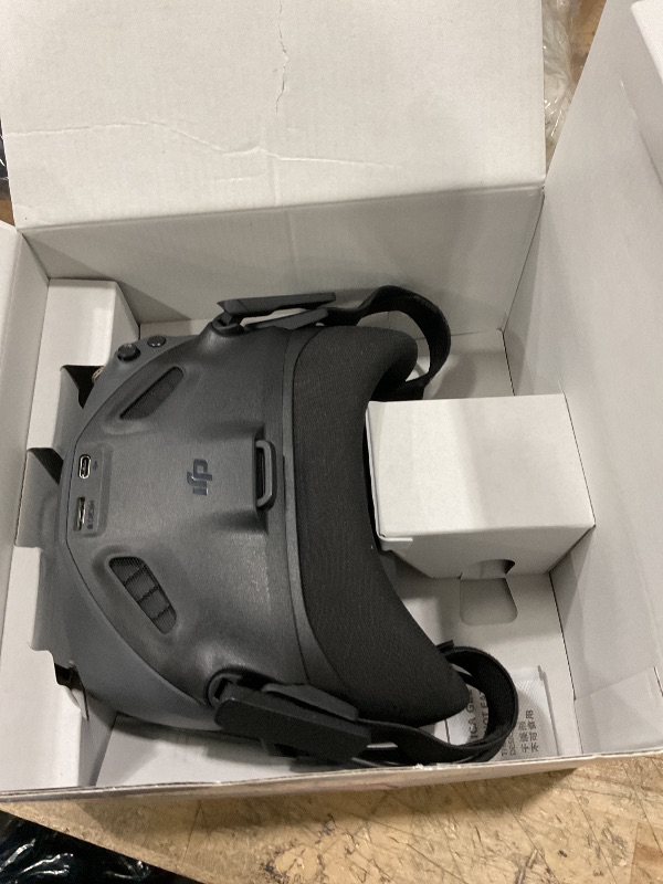 Photo 1 of *UNABLE TO TESTED* DJI Goggles N3, FPV Goggles with 1080p Ultra-Wide Screen, Immersive Flight Experience, FPV Drone Goggles, Wireless Streaming, Drone Goggles, Ready-to-Use Kit, AR Cursor 