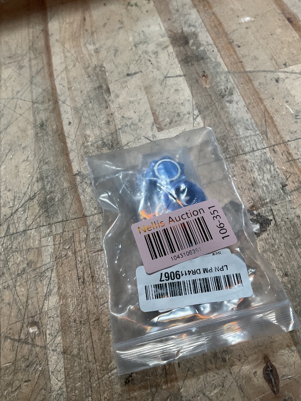 Photo 1 of 4Pcs Vgoohobby 24mm Wheel Hub Cover Hex Wheel Dust Lock Nut Adapter Anti-Dust Cover Compatible with Arrma 1/5 Kraton 8S Outcast 8S RC Car (Blue)