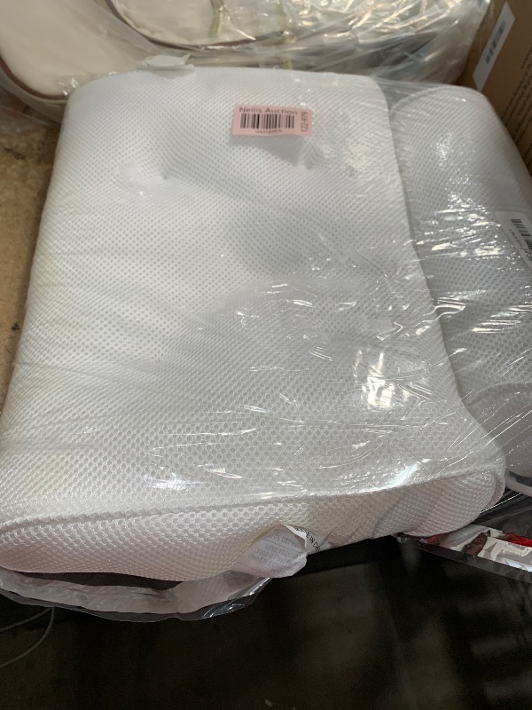 Photo 1 of Everlasting Comfort Luxury Bath Pillow - Head, Neck, Back Support Cushion for Bathtub, Spa, Soaking