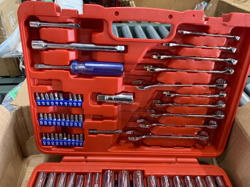 Photo 1 of CRAFTSMAN Mechanics Tool Set