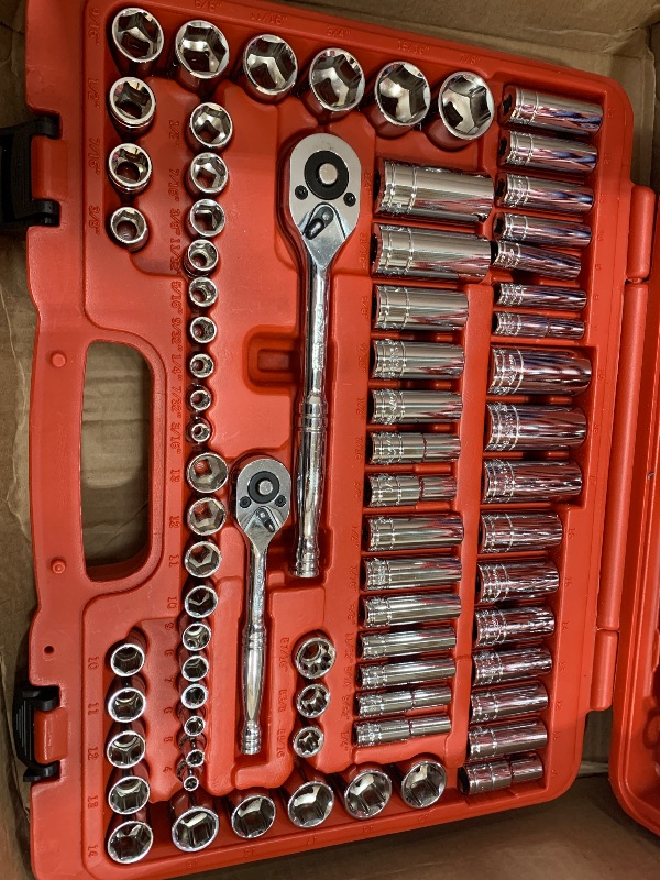 Photo 1 of CRAFTSMAN Mechanics Tool Set