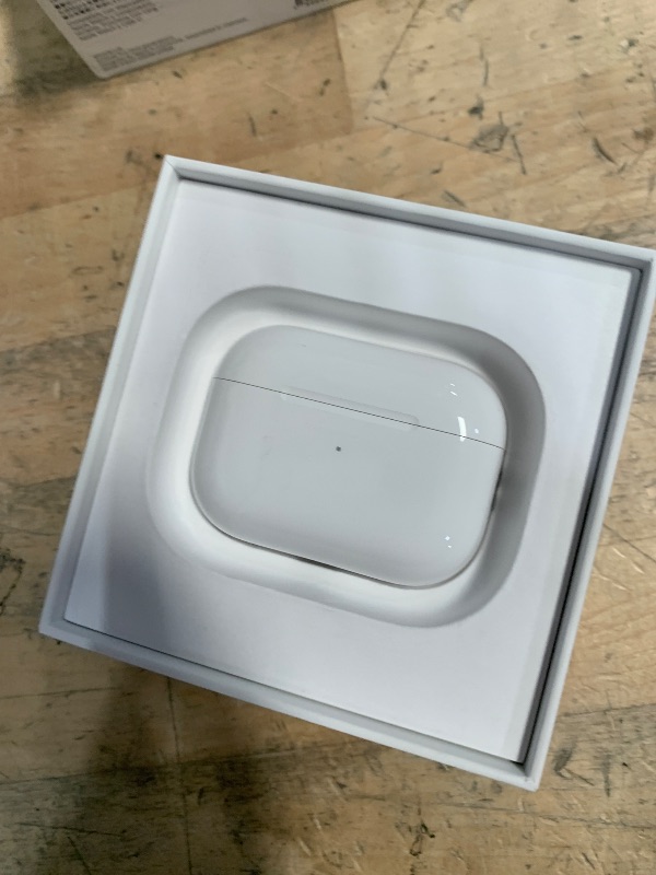 Photo 1 of ****single earbud****Apple AirPods Pro 2 Wireless Earbuds, Active Noise Cancellation, Hearing Aid Feature, Bluetooth Headphones, Transparency, Personalized Spatial Audio, High-Fidelity Sound, H2 Chip, USB-C Charging