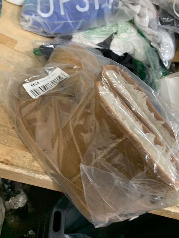 Photo 1 of (SIZE 8) (BAGGED) Koolaburra by UGG mens Burra Mini Ankle Boot, Chestnut, 8 US