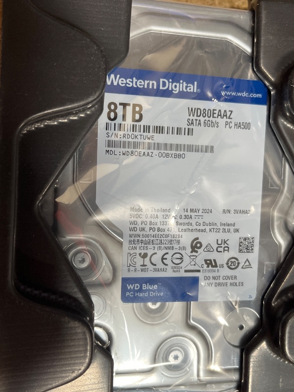 Photo 1 of Western Digital 8TB WD Blue PC Internal Hard Drive HDD - 5640 RPM, SATA 6 Gb/s, 256 MB Cache, 3.5" - WD80EAAZ