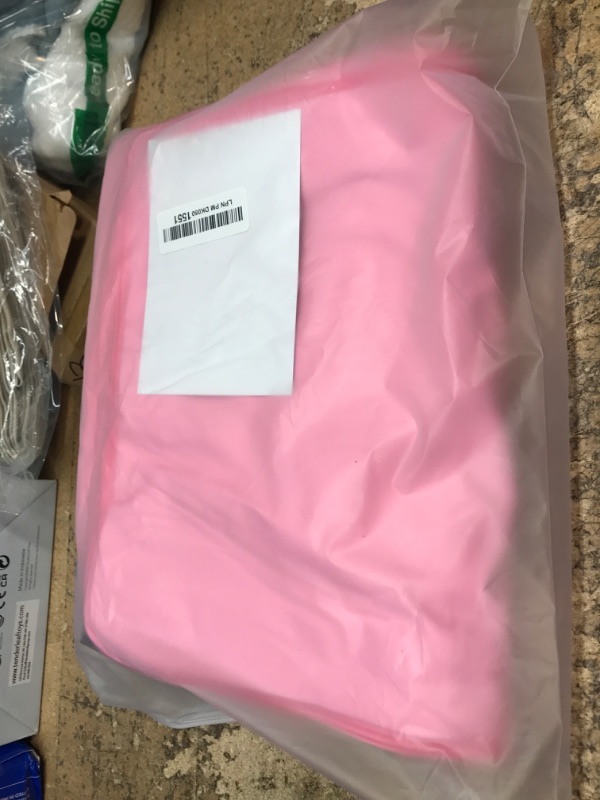 Photo 1 of Aerotrunk Compression Packing Cubes for Travel - Luggage Organizer Bags - Double Zipper Packing Cubes for Suitcases (6-Pack, Pink)