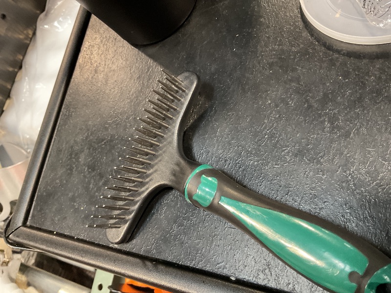 Photo 1 of carpet brush