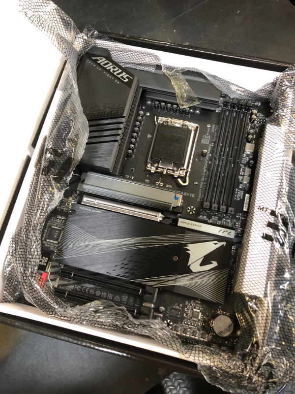 Photo 3 of GIGABYTE Z790 AORUS Elite AX (LGA 1700/ Intel Z790/ ATX/ DDR5/ Quad M.2/ PCIe 5.0/ USB 3.2 Gen2X2 Type-C/Intel WiFi 6E/ 2.5GbE LAN/Q-Flash Plus/PCIe EZ-Latch/Gaming Motherboard)