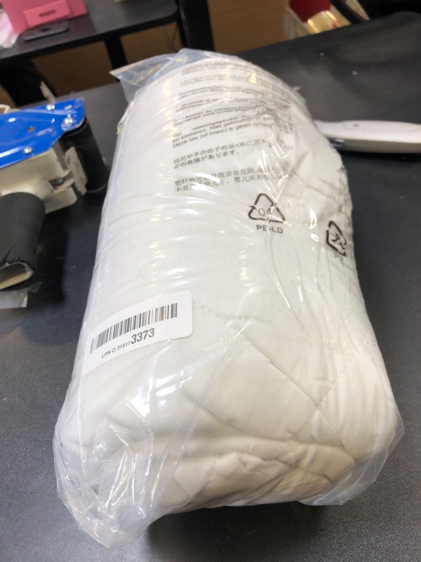 Photo 1 of Amazon Basics Hypoallergenic Quilted Plush and Breathable Mattress Topper Pad, 18 Inches Deep, Queen, White DAMAGED PKG
