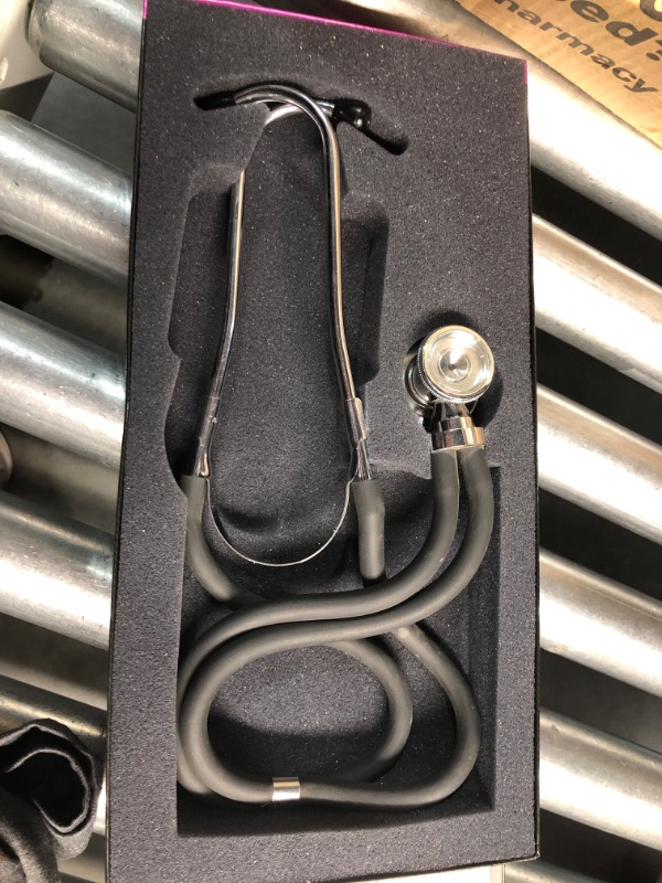 Photo 1 of ***(STOCK PHOTO FOR REFERENCE ONLY/ SEE PIC FOR REFERENCE)***
3M Health Care MMM 5807 Littman Classic III Monitoring Stethoscope, Rainbow Finish, Caribbean Blue Tubing, 27" Length