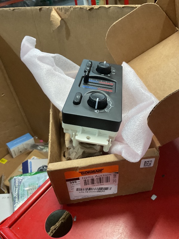 Photo 1 of ***(NO RETURNS OR REFUNDS/ FOR PARTS ONLY/ NON FUNCTIONAL)***
Dorman 599-210XD Climate Control Module with Manual A/C Controls Assembled in USA Compatible with Select Models (OE FIX)