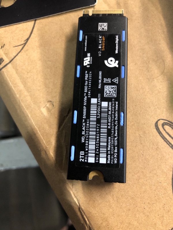 Photo 1 of ***(NO RETURNS OR REFUNDS/ FOR PARTS ONLY/ NON FUNCTIONAL)***
WD_BLACK 2TB SN850P NVMe M.2 SSD Officially Licensed Storage Expansion for PS5 Consoles, up to 7,300MB/s, with heatsink - WDBBYV0020BNC-WRSN