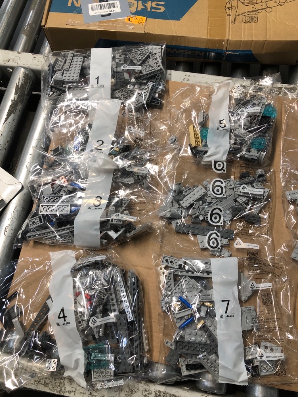 Photo 1 of ***factory sealed*** opened for inspection***
LEGO Star Wars Imperial Star Destroyer Building Toys Set - Birthday Gift Idea for Kids, Boys & Girls, Ages 10+ - Star Wars Darth Vader & 6 Minifigure Toys - 75394