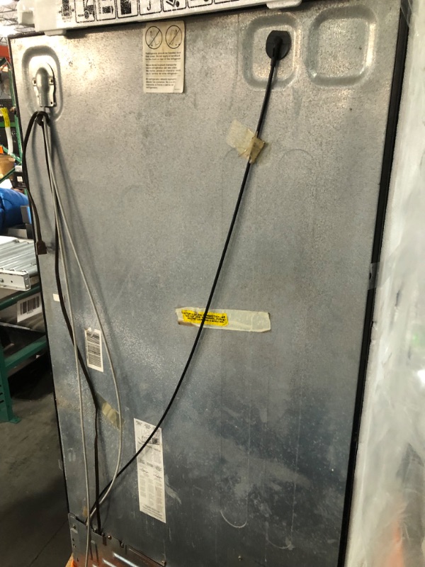 Photo 1 of ***FINAL SALE/ PARTS ONLY***GE 25.3-cu ft Side-by-Side Refrigerator with Ice Maker