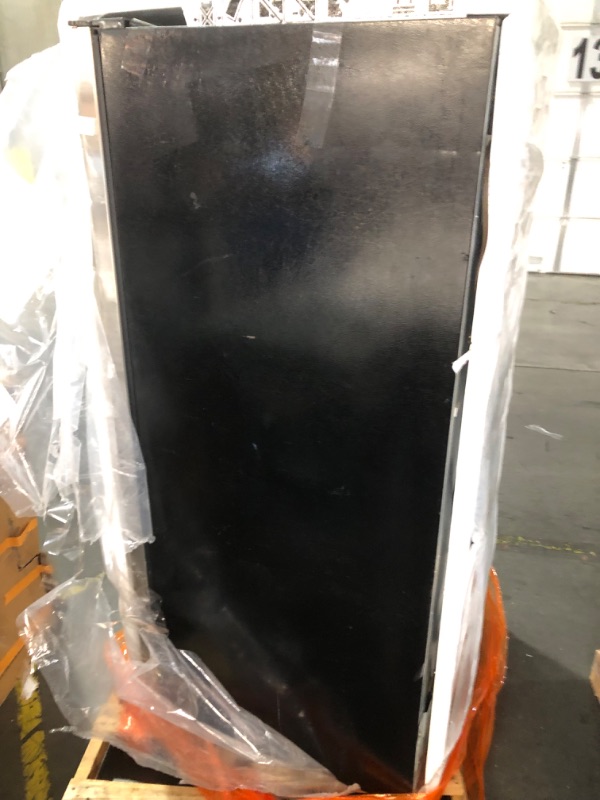 Photo 1 of ***FINAL SALE/ PARTS ONLY***GE 25.3-cu ft Side-by-Side Refrigerator with Ice Maker